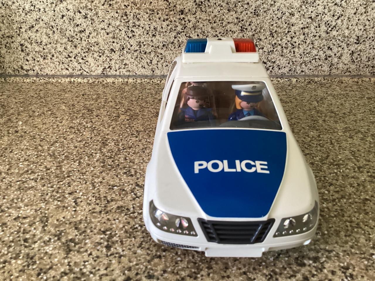 Playmobil.  Politie-Auto met bijrijder en boef.