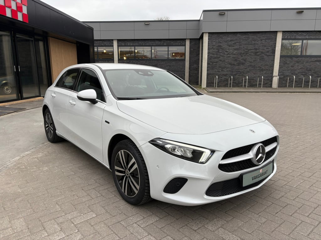 Mercedes-Benz A-Klasse 250 e business solution luxury limited