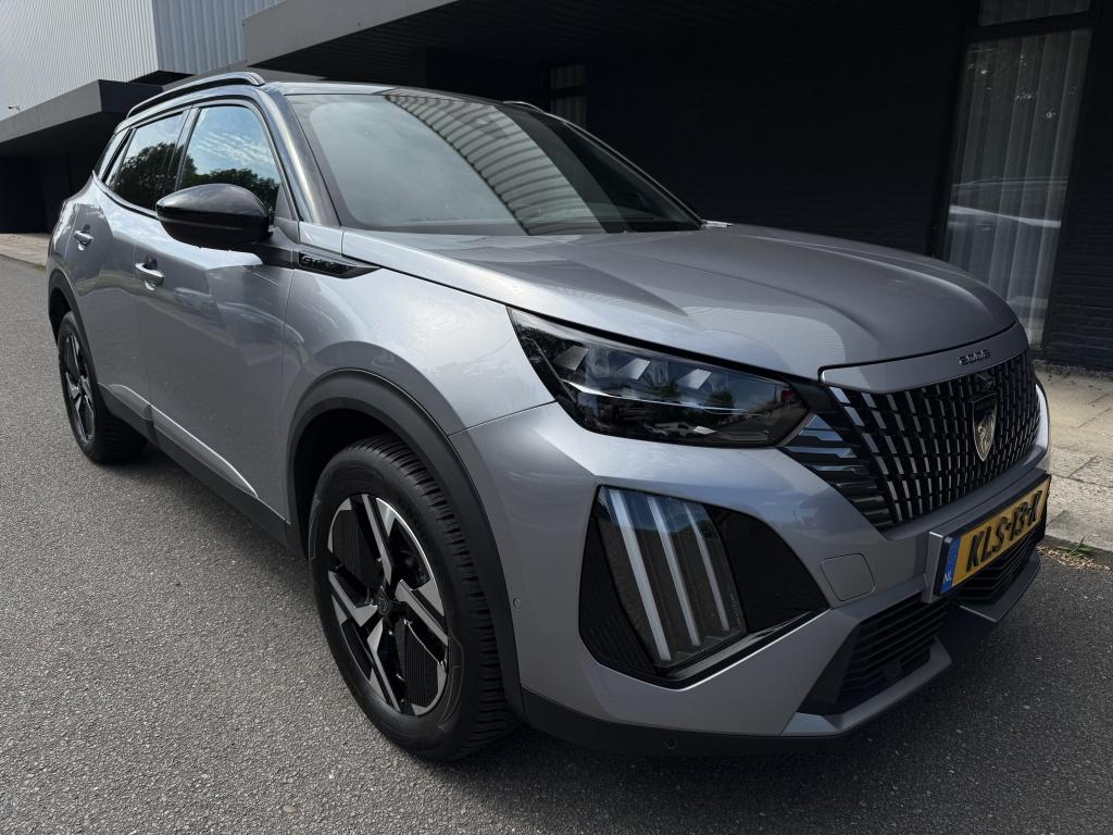Peugeot 2008 1.2 hybrid 136 gt