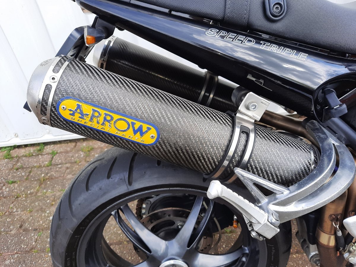 Triumph Speed Triple 1050, full options!
