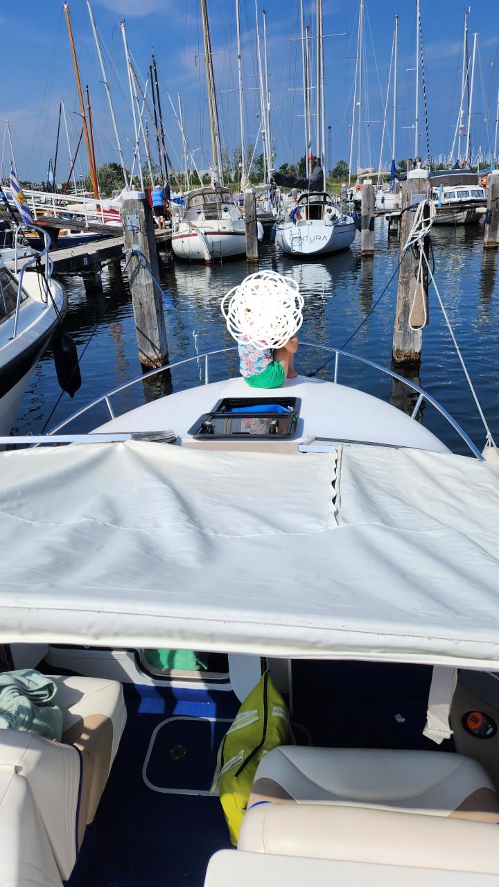 Wellcraft Excel 21 SL – Met  een kwalitatief goede dubbelassige trailer!
