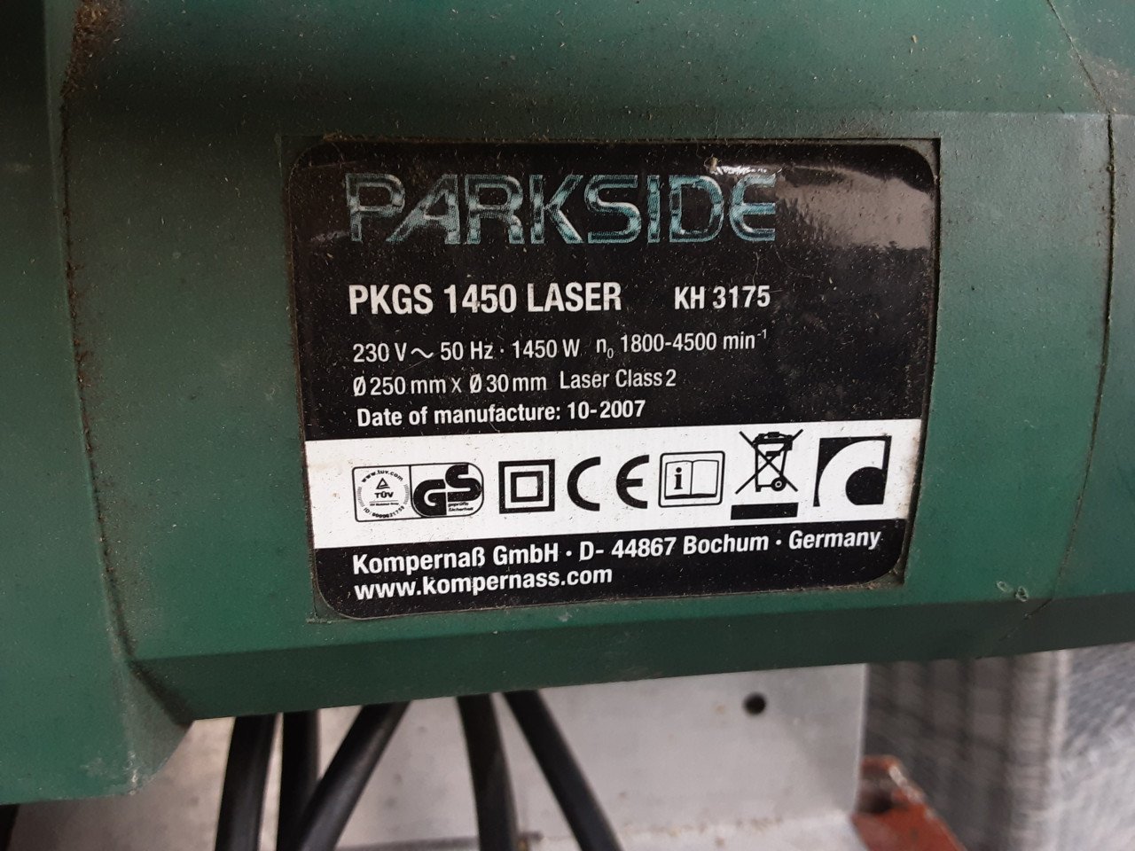Afkortzaagmachine met extra zaagblad