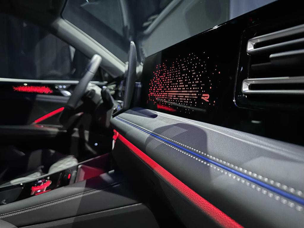 Volkswagen Tiguan 1.5 ehybrid r-line *pano*blackstyle*camera*