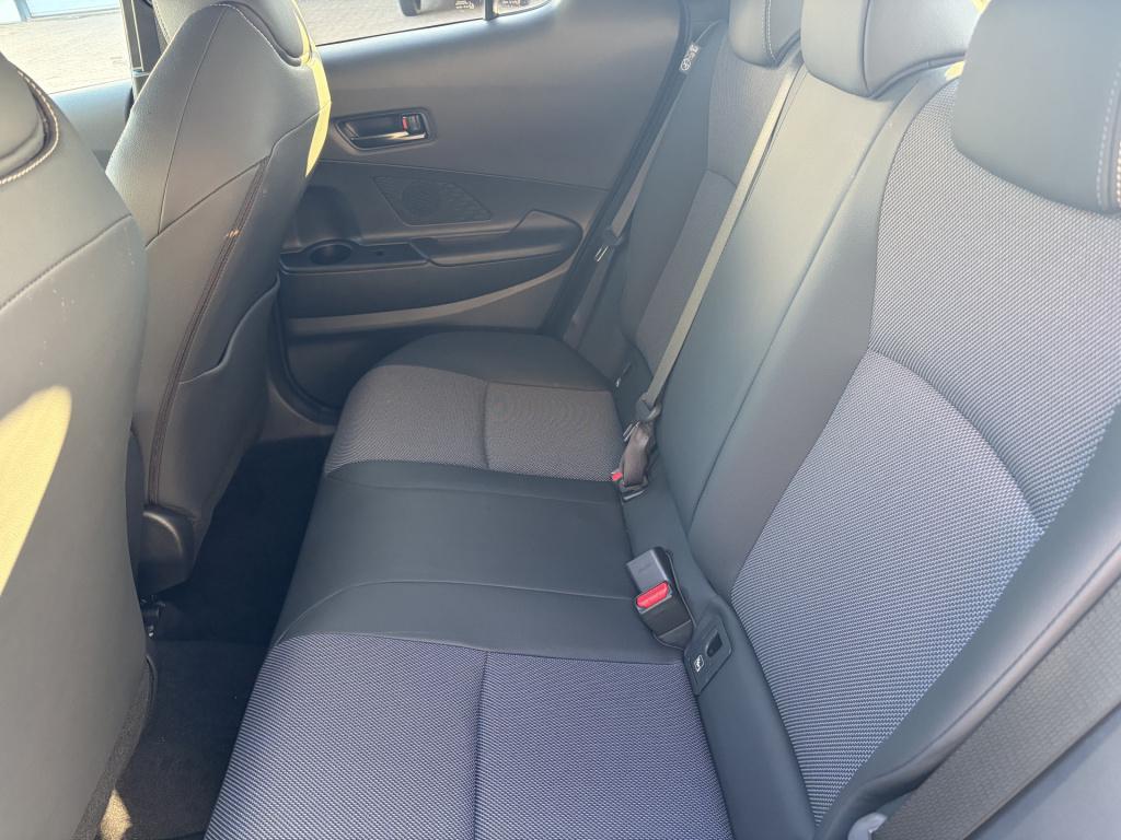 Toyota C-hr 1.8 hybrid 140 executive | trekhaak |