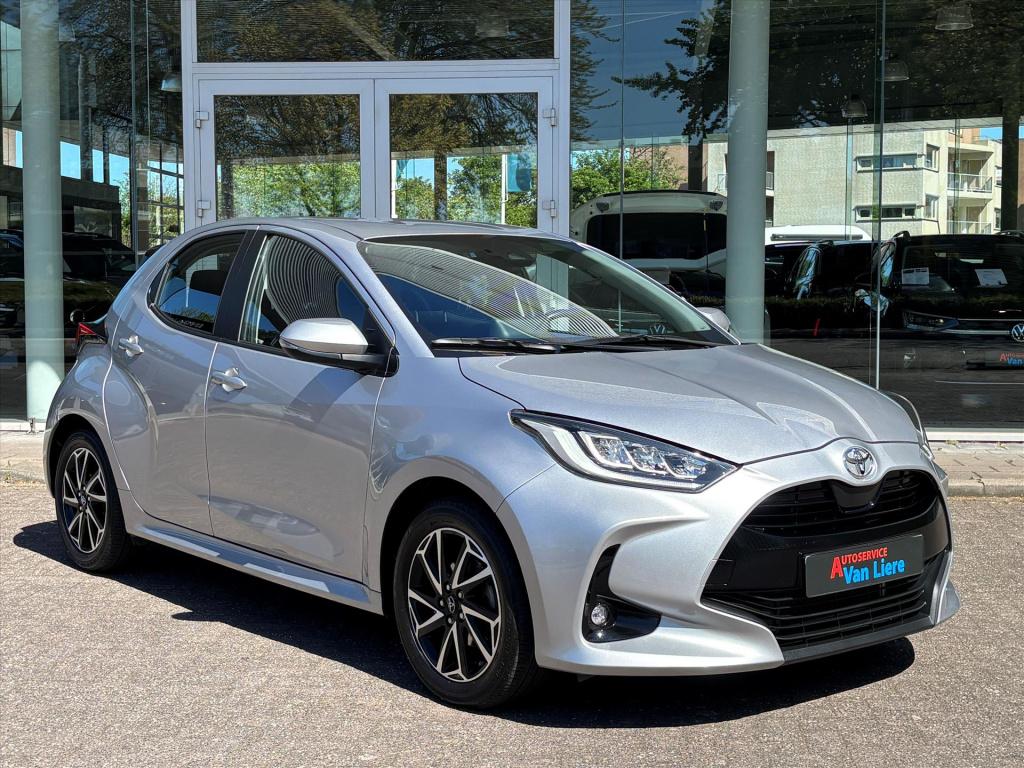 Toyota Yaris 1.5 vvt-i 125pk dynamic| navi| camera|nl auto| unieke km stand