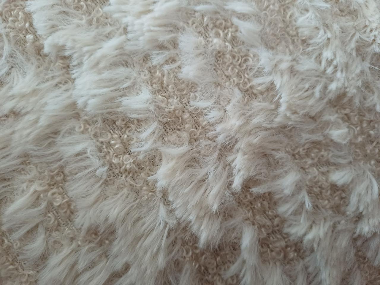 NIEUW: rond fluffy (zacht, aaibaar) crème kussen, 40 cm