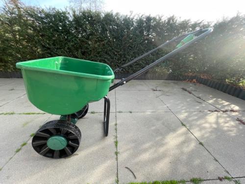 Duwmodel Strooiwagen / strooibak