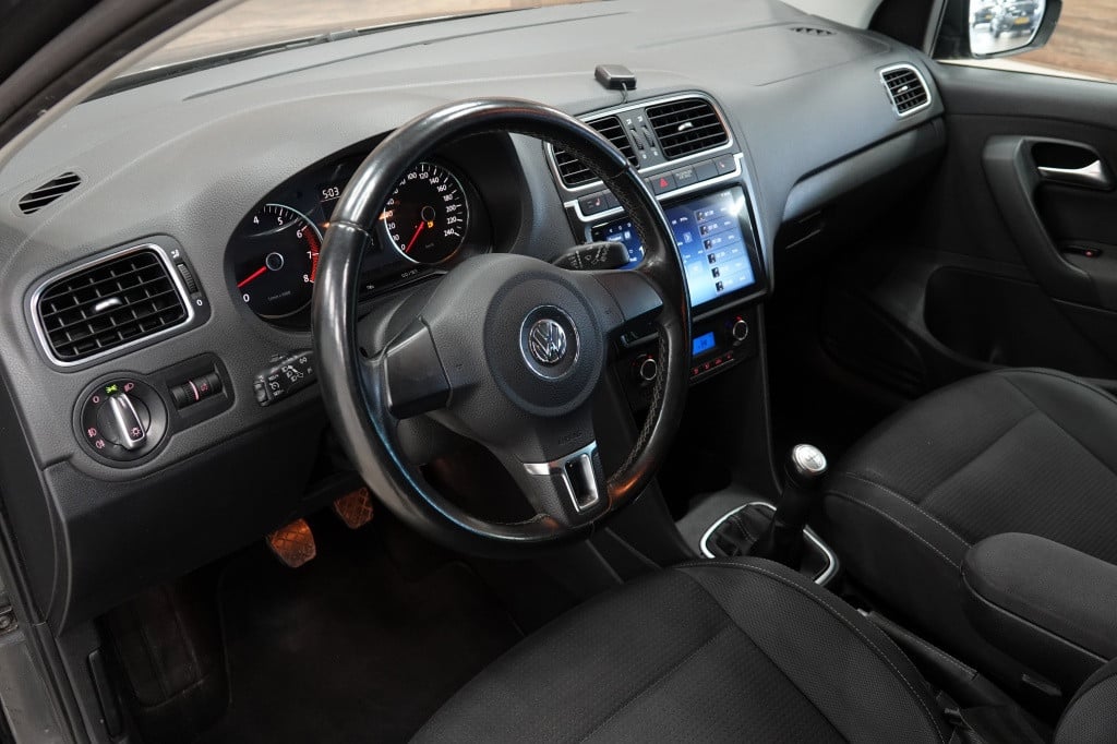Volkswagen Polo 1.4-16v highline | carplay | cruise | xenon | pdc |