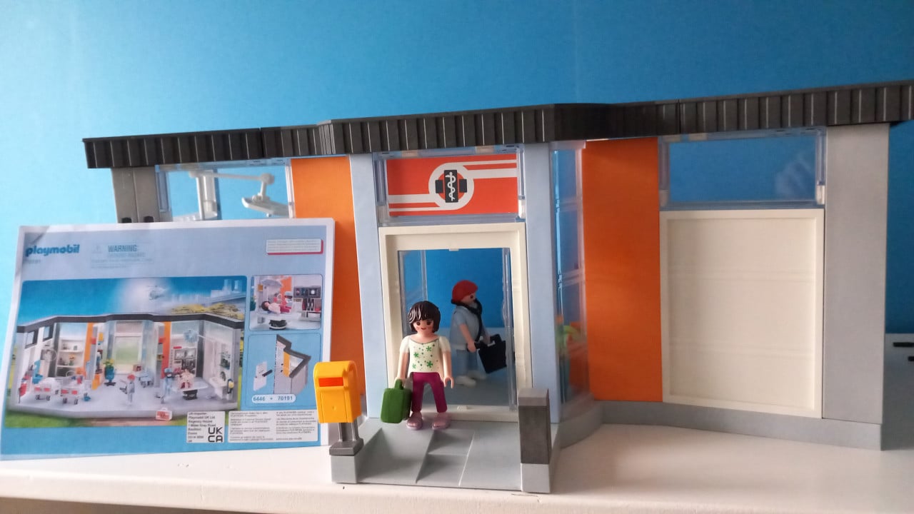 Playmobil ziekenhuis compleet ingericht setnr 70191
