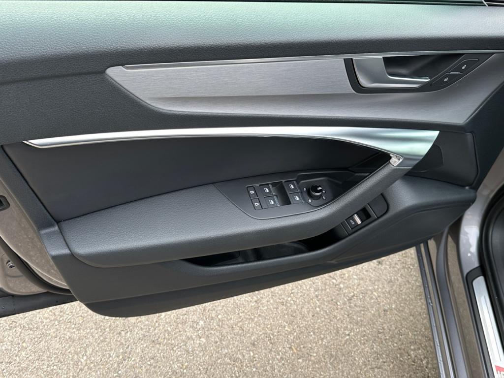 Audi A6 avant v6 55 tfsi 340pk quattro s-line | panoramadak | trekhaak | 20