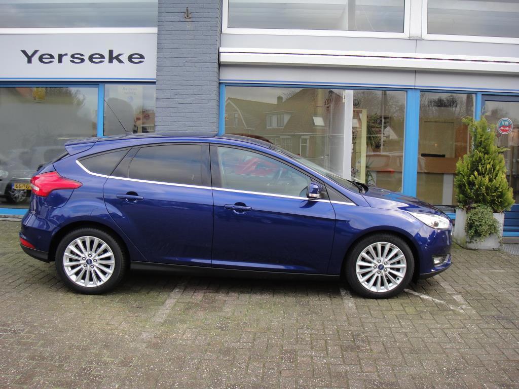 Ford Focus 1.5 titanium edition