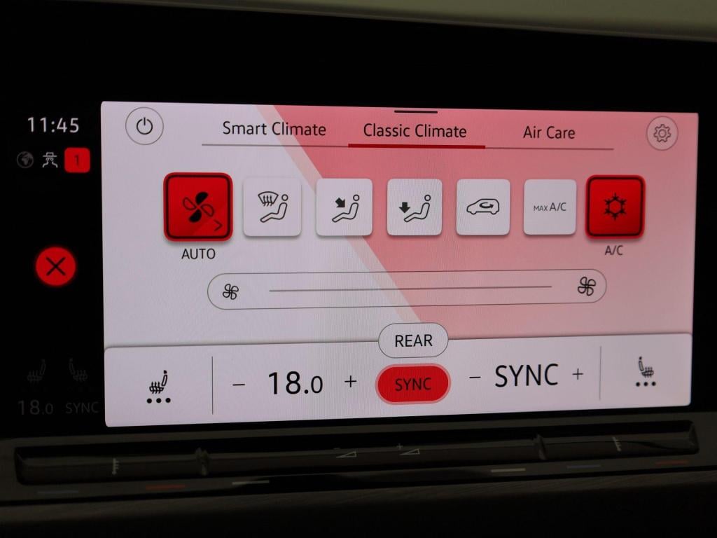 Volkswagen Golf 1.5 etsi style | automaat | panoramadak | apple carplay/ an