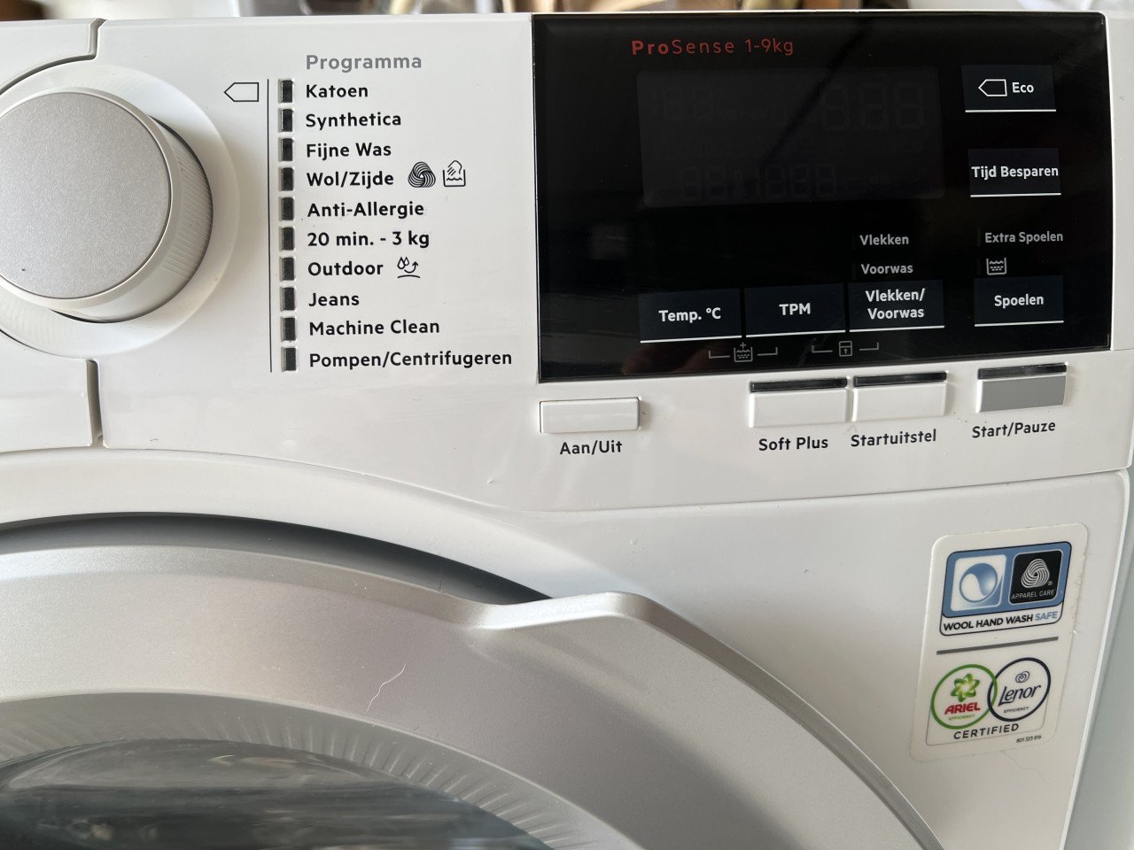 AEG T8DB84GW 8000 serie AbsoluteCare Warmtepompdroger 8 kg. Trommel