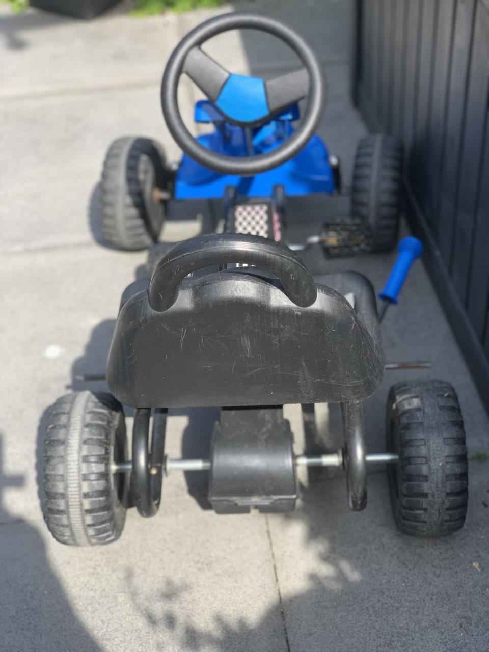 Robuuste blauwe skelter