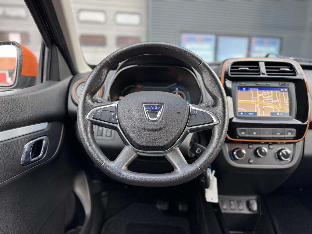 Dacia Spring comfort plus 27 kwh soh 95%, nl-auto meest luxe uitvoering!