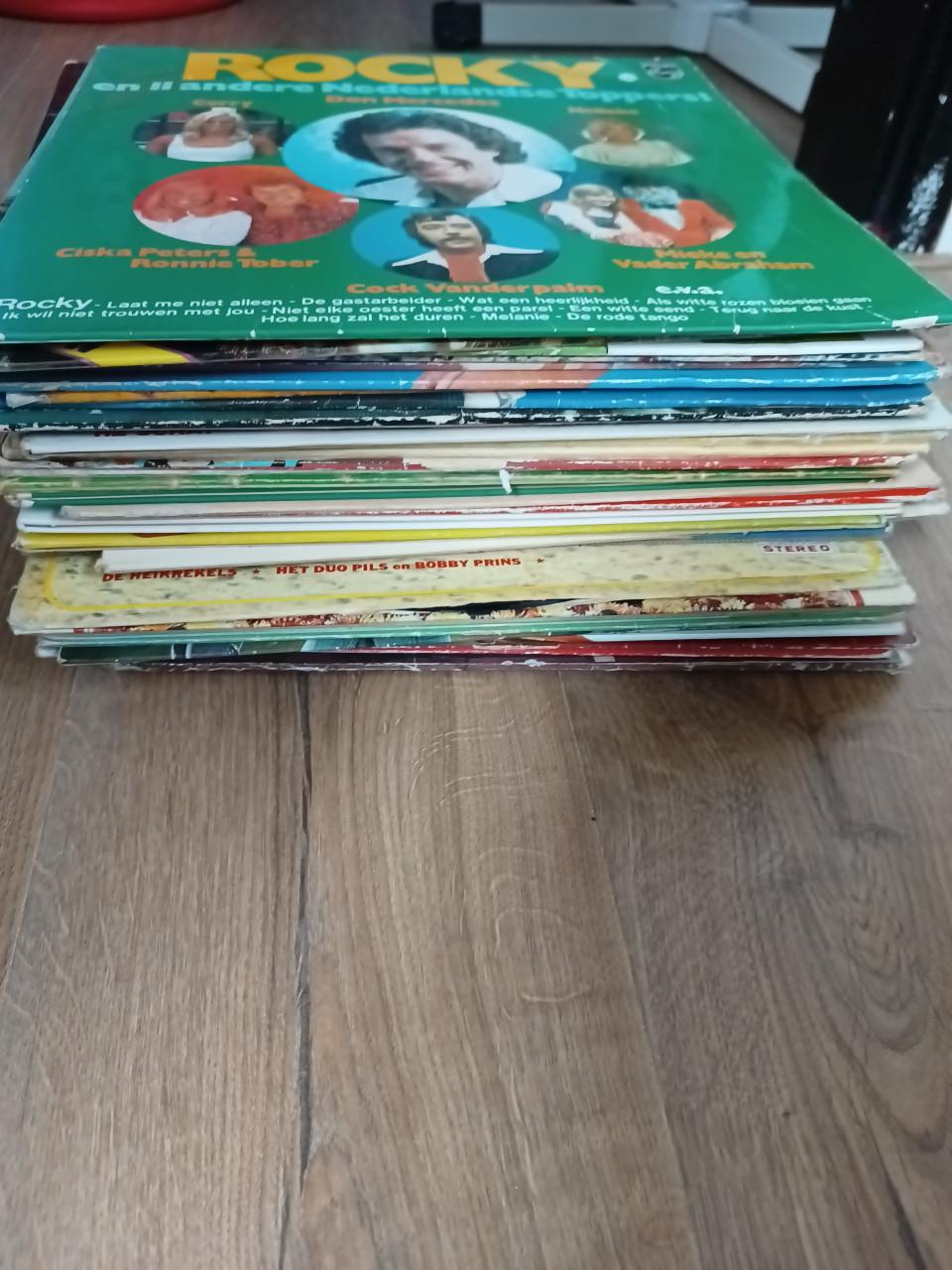 Partijtje lp's verzamel albums en enkele solo albums