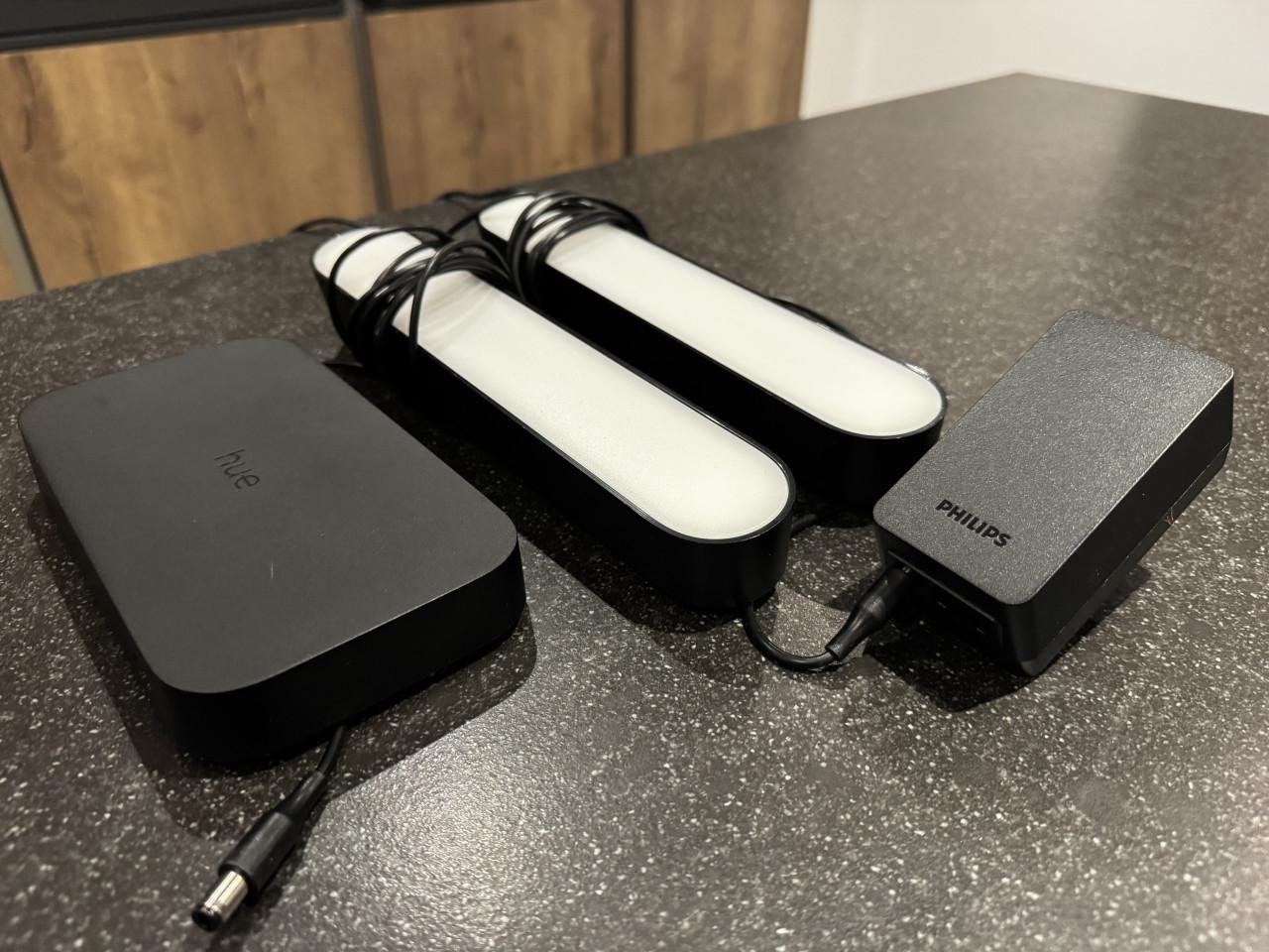 Philips Hue HDMI Sync Box + 2 Hue lampen – compleet & 100% werkend