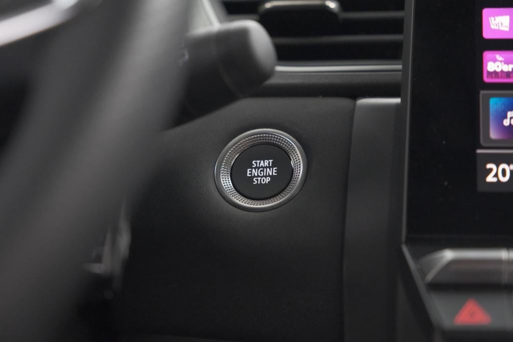 Renault Captur mild hybrid 160 edc techno | pack winter | camera | adaptiev