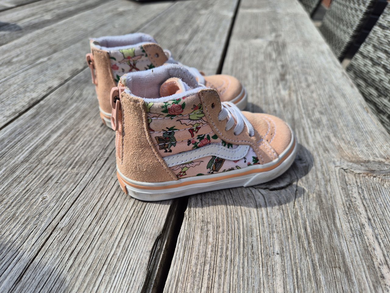Lichtroze kinderschoenen, merk Vans, maat 22