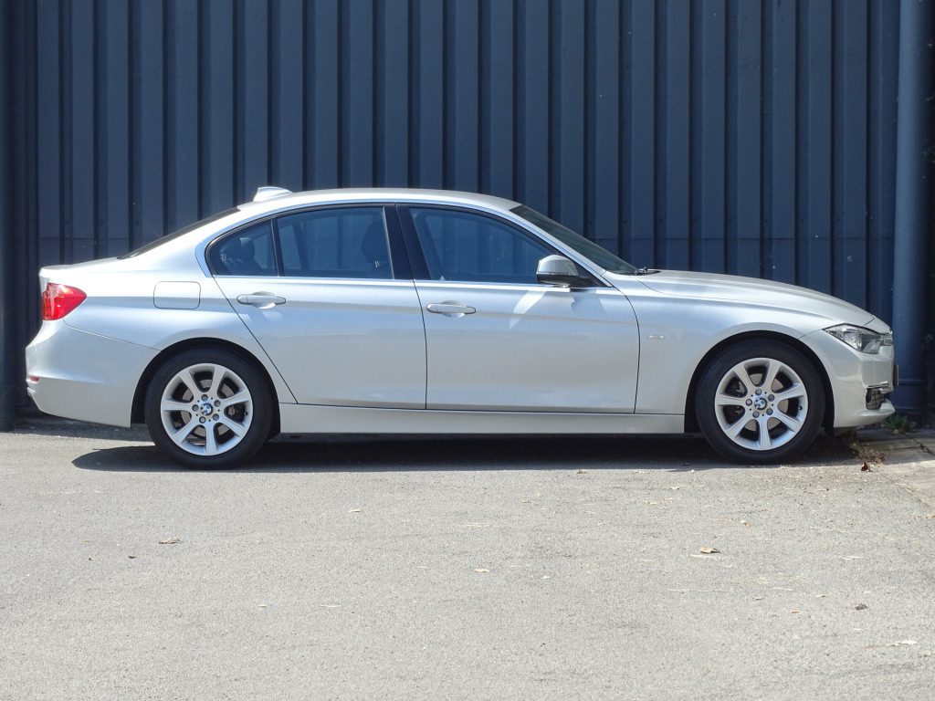BMW 3-serie 316i executive sport automaat | bi-xenon | afn. trekhaak