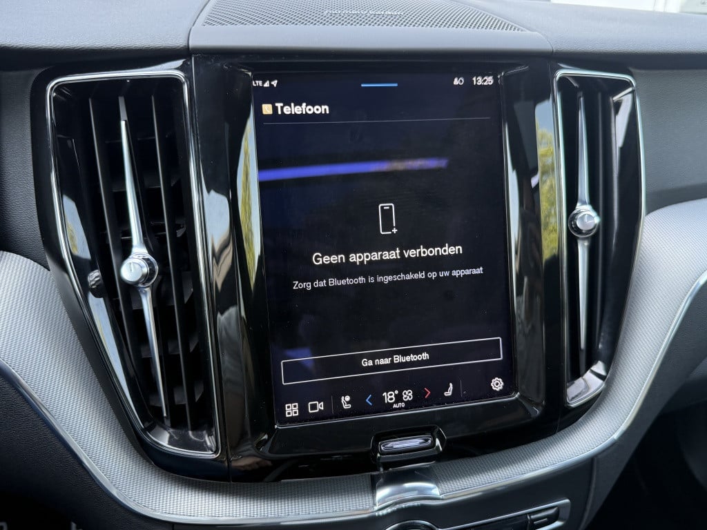 Volvo XC60 t6 340pk recharge r-design| adap.cruise| panodak| 360camera