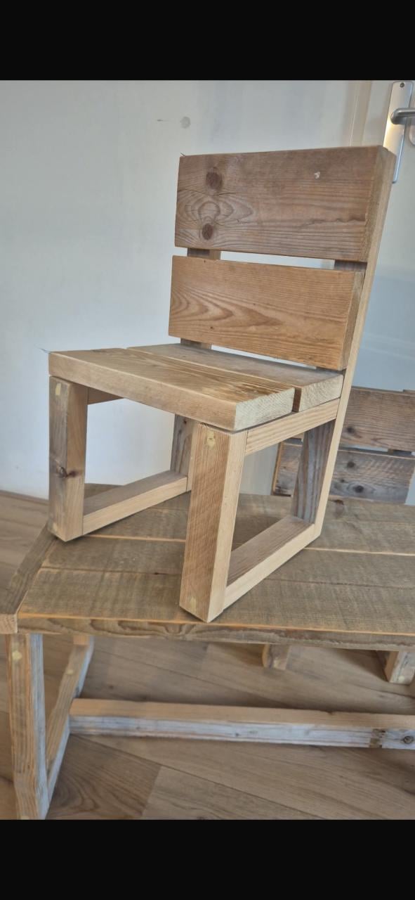 Steigerhouten bureautje