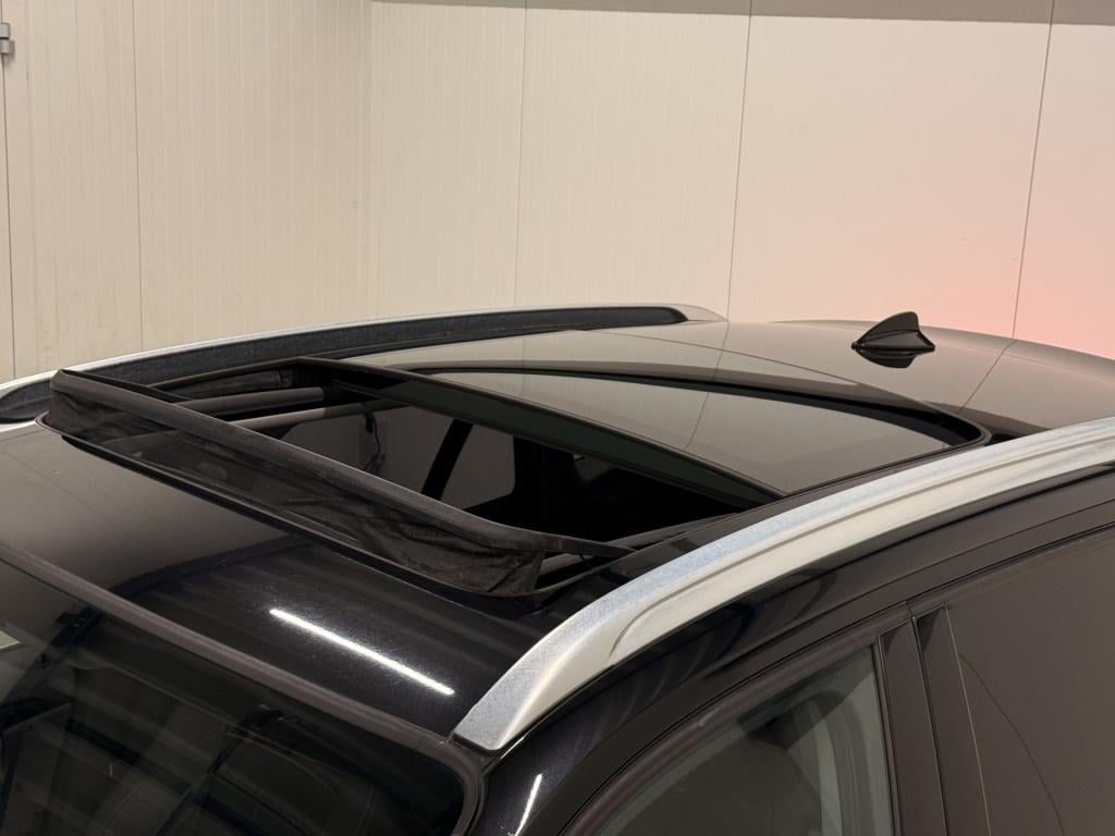 BMW X1 xdrive20i high executive | pano | stoelverwarming | leder | cruise |