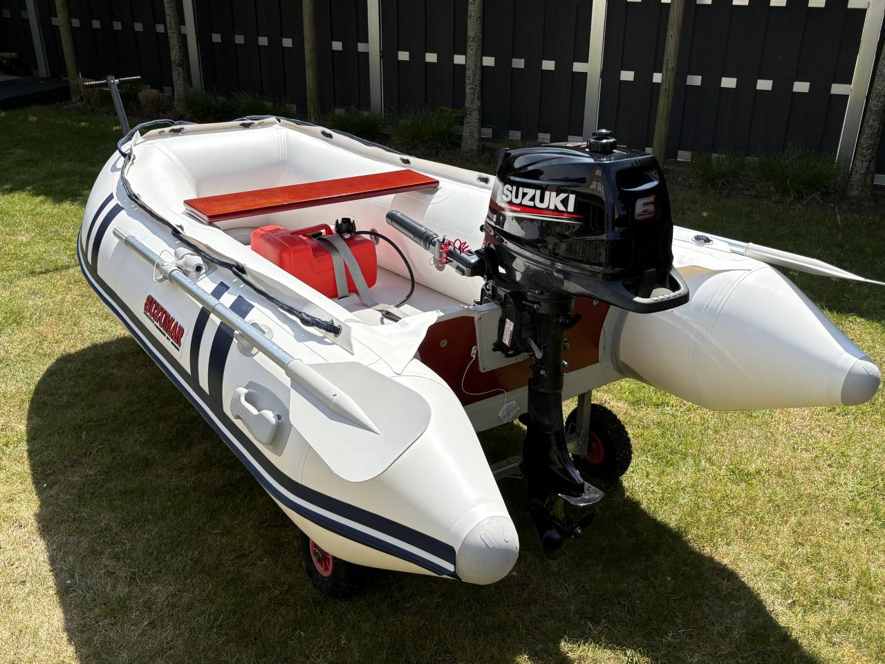 Rubberboot Suzumar 265 met Suzuki 6pk buitenboordmotor
