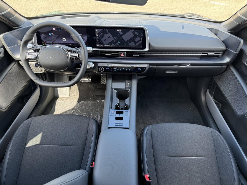 Hyundai Ioniq 6 business 77.4 kwh