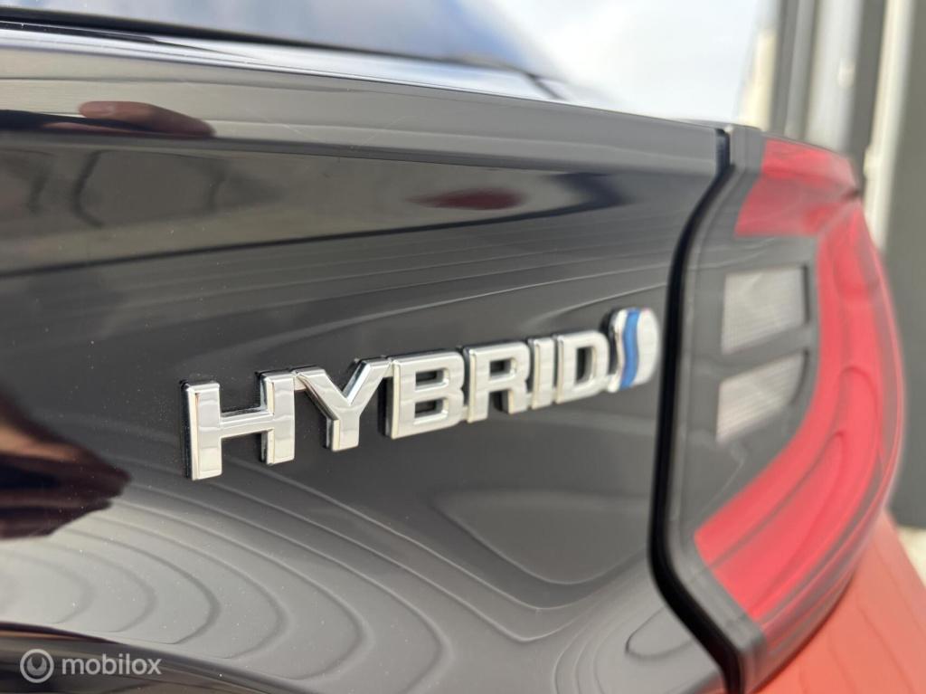 Toyota Yaris 1.5 hybrid executive