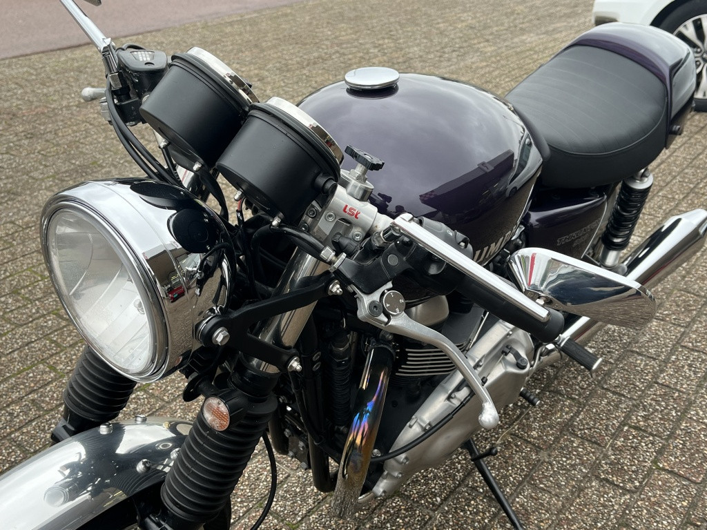 Triumph Thruxton 900 inj