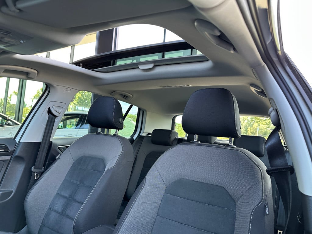Volkswagen Golf 1.5 tsi 150pk dsg highline | panoramadak | virtual cockpit 