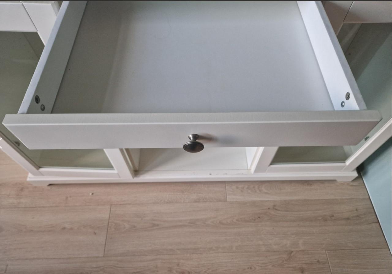 Vitrine kast / tv meubel LIATORP