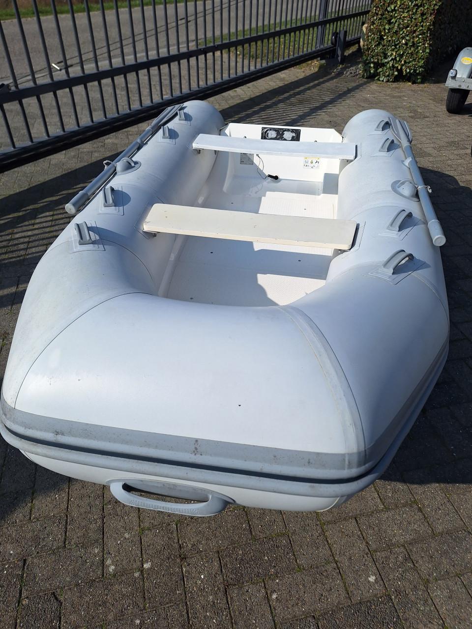 Brig 330 Rib