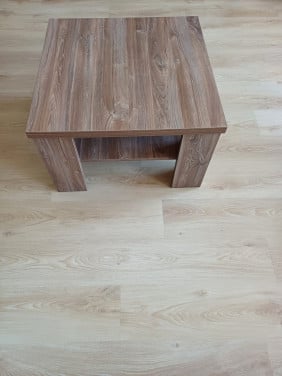Leuke gave vierkante bijzet/ hoektafel