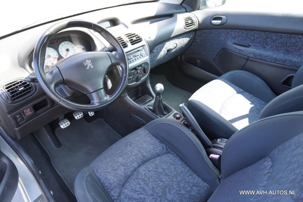 Peugeot 206 cc 1.6-16v quiksilver