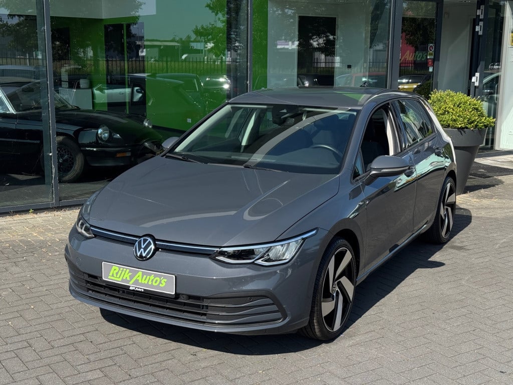Volkswagen Golf 1.0 etsi life * camera * stoel + stuur verwarming * acc