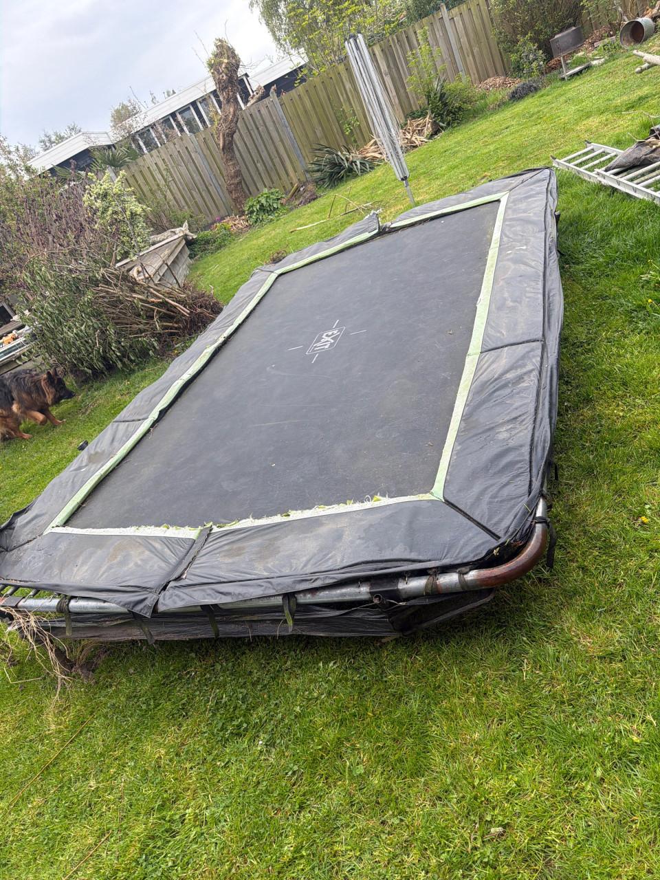 Trampoline