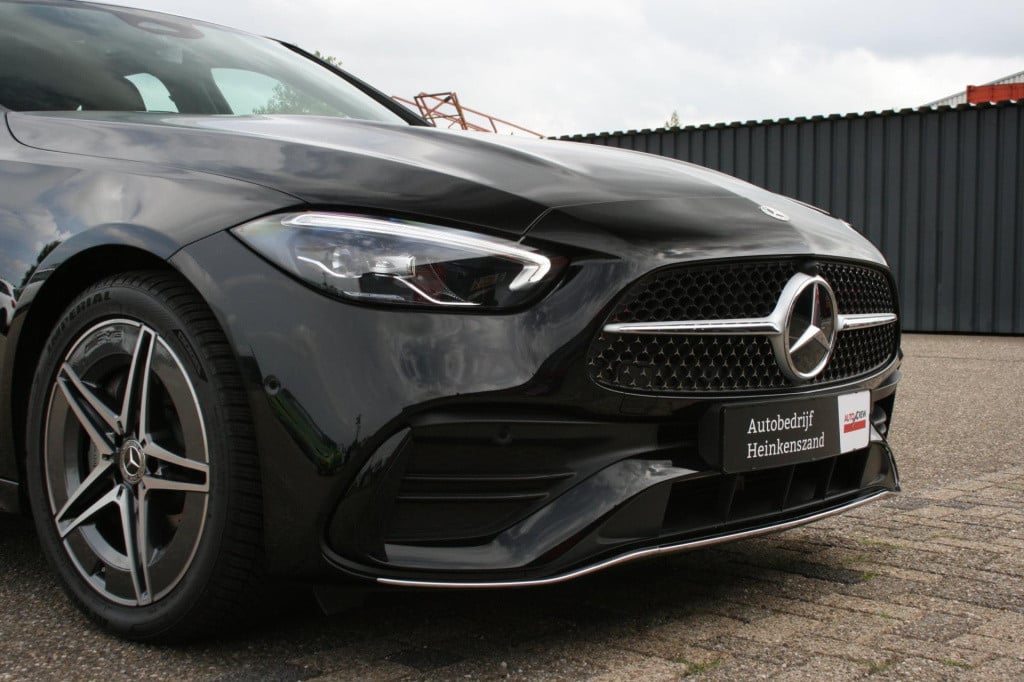 Mercedes-Benz C-Klasse 200 amg line
