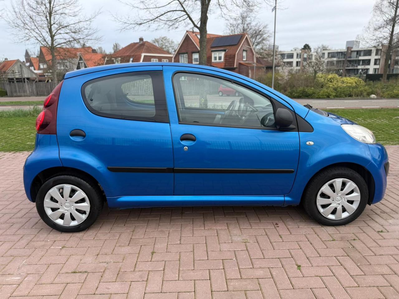 Peugeot 107 1.0 Access  uit 2013 5-Deurs met AIRCO | NETTE AUTO | APK 03/27