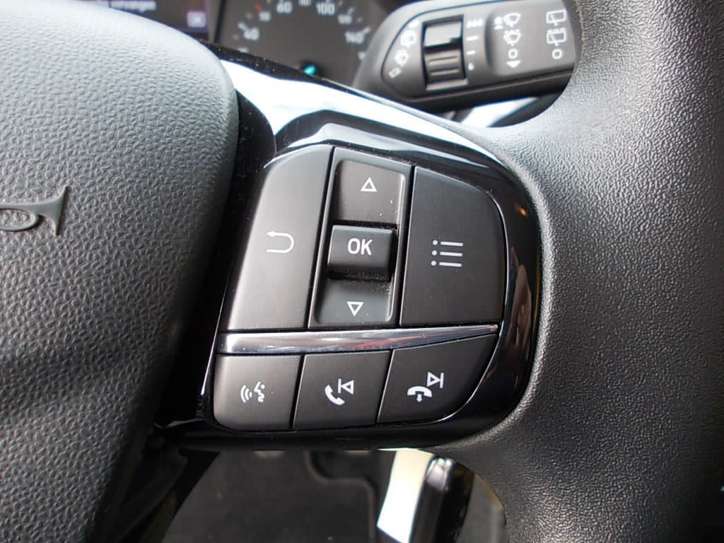 Ford Fiesta 1.1 ti-vct airco, navigatie, cruise-contr.