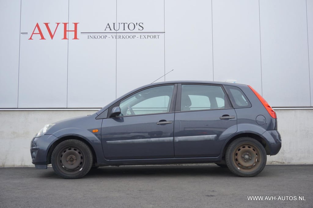 Ford Fiesta 1.4-16v futura automaat