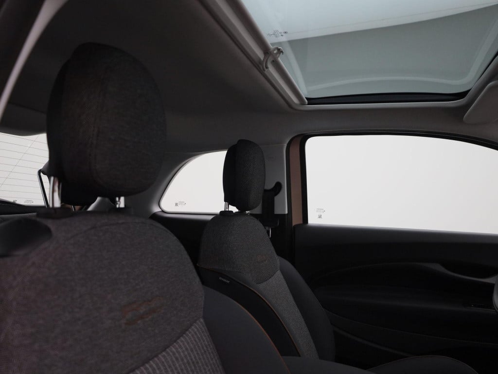 Fiat 500 icon 42 kwh | navigatie | panoramadak | apple carplay / android au