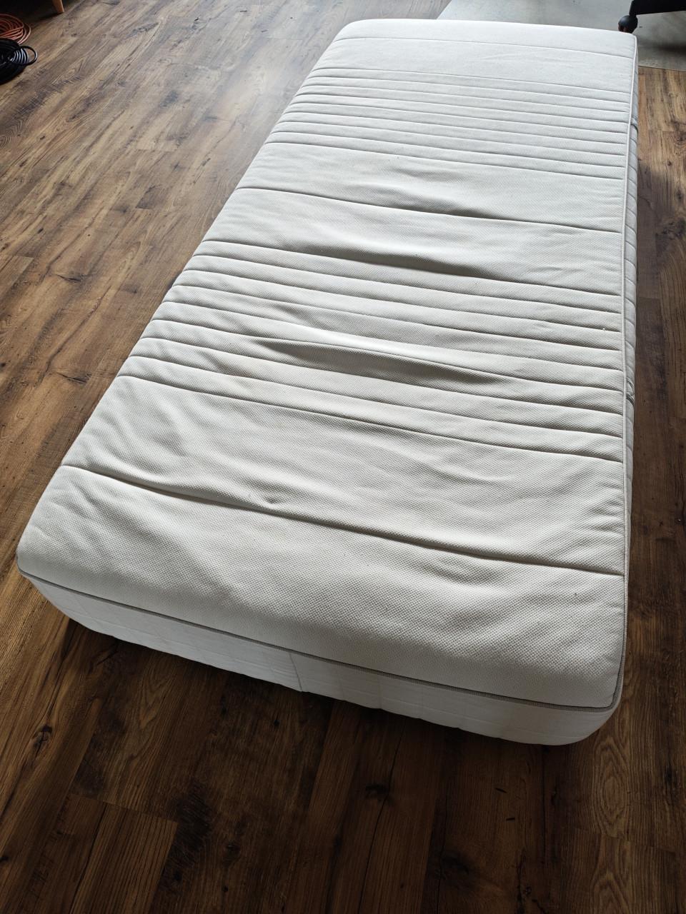 Matras en lattenbodem
