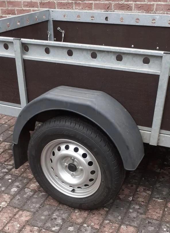 Aanhangwagen 200x125, In Zeer Goede Staat ! , Met reservewiel