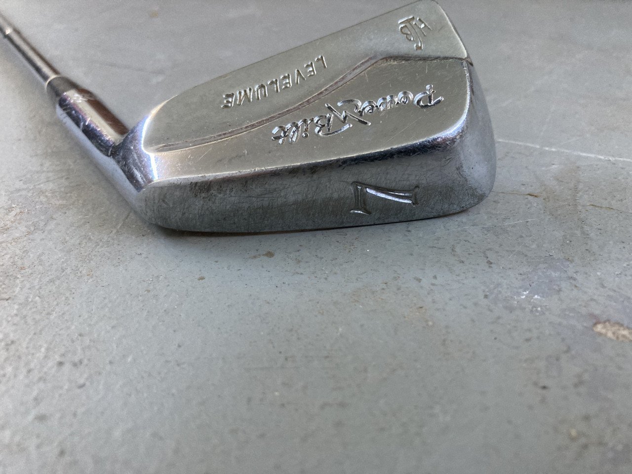 Golfset, golftas Titleist, clubs, golfballen en tees
