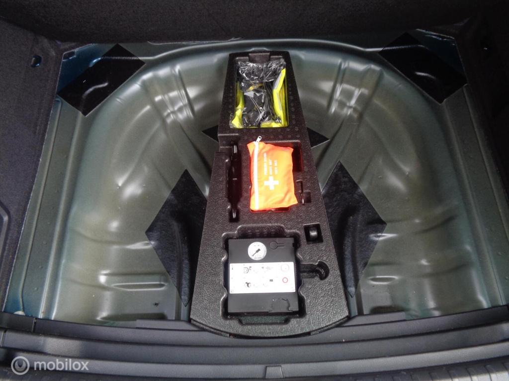 Skoda Karoq 1.0 tsi business edition/airco/stoel+stuur verw/full led/apple 