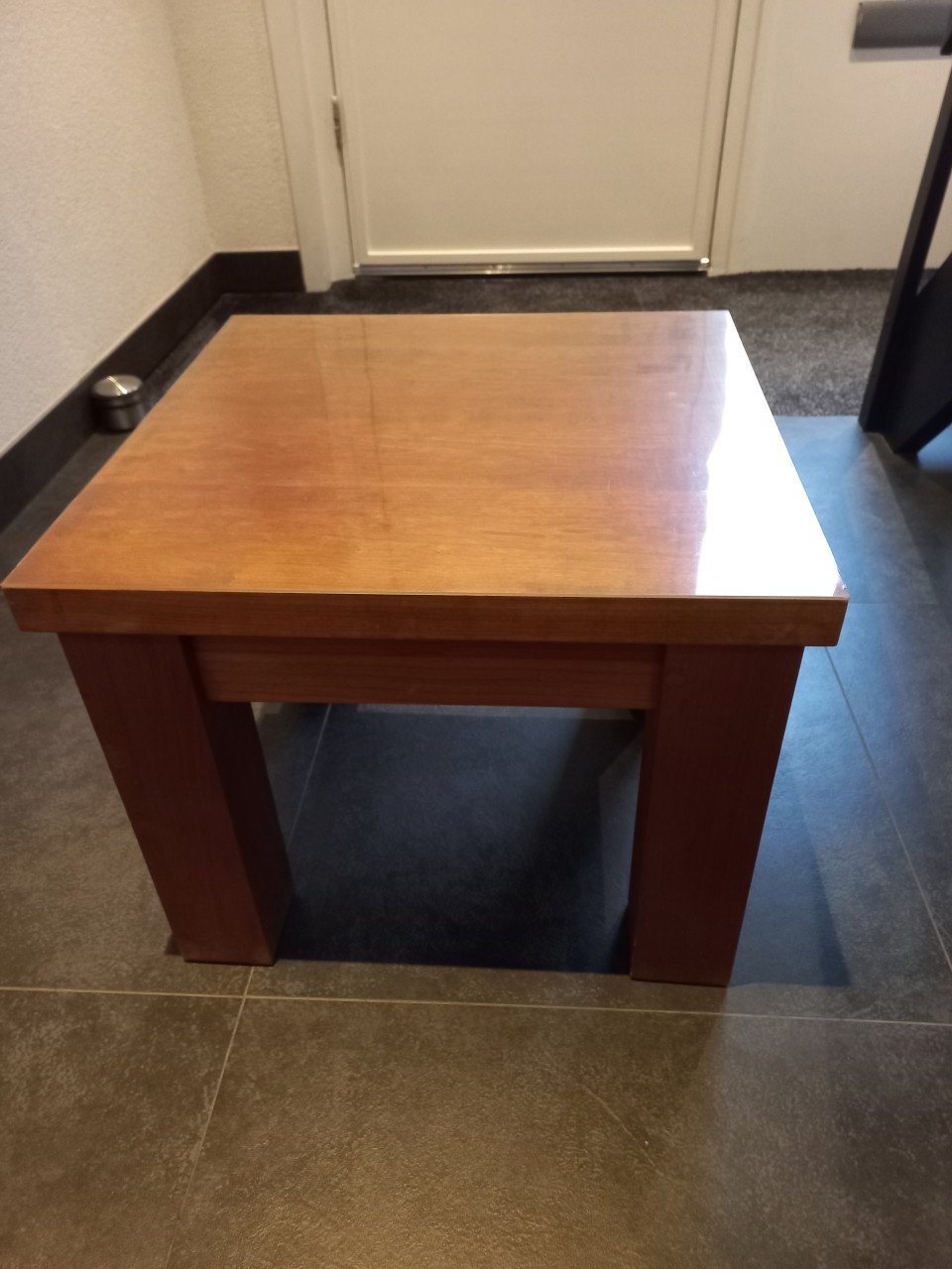 Salontafel + 2 bijzettafeltjes