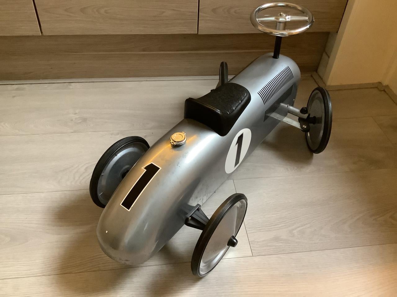 Super gave metalen loopauto izgst