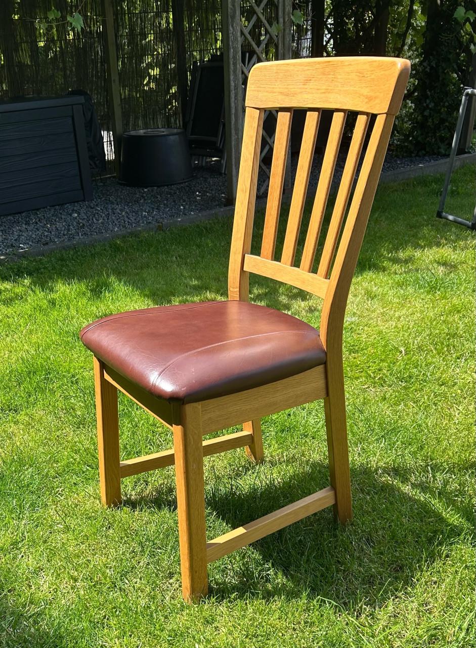 Gratis 3 eetkamerstoelen
